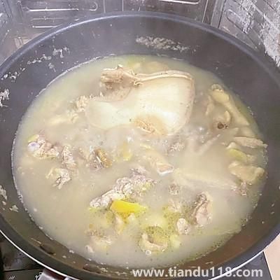 豬肚雞的做法(豬肚雞怎么做)(圖7) 豬肚雞的做法(豬肚雞怎么做)(圖7)