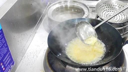 蒜蓉蝦的做法(蒜蓉蝦怎么做)(圖6) 蒜蓉蝦的做法(蒜蓉蝦怎么做)(圖6)