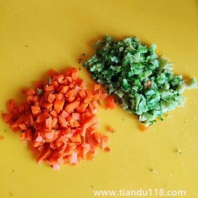 飯團(tuán)的做法(飯團(tuán)怎么做)(圖2) 飯團(tuán)的做法(飯團(tuán)怎么做)(圖2)