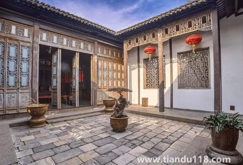 入宅開門的人有什么講究嗎 1