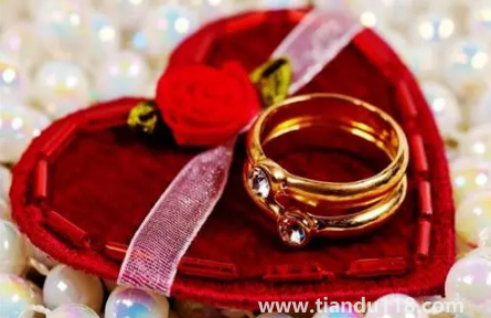 2022年11月14日是訂婚黃道吉日嗎(訂婚要不要選黃道吉日)(圖1) 2022年11月14日是訂婚黃道吉日嗎1