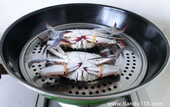 蒸梭子蟹需要把屁股的三角剪掉嗎（清蒸梭子蟹的做法）