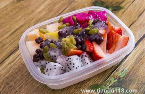 水果撈是自己選水果嗎(水果撈怎么做)(圖3) 水果撈是自己選水果嗎3