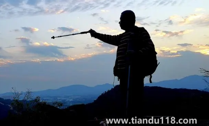 重陽節(jié)登高是早上還是晚上2