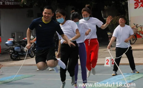 瑜伽球是有氧還是無氧(瑜伽球怎么用)(圖1) 瑜伽球是有氧還是無氧1