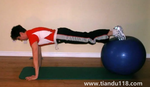 瑜伽球是有氧還是無氧(瑜伽球怎么用)(圖3) 瑜伽球是有氧還是無氧3