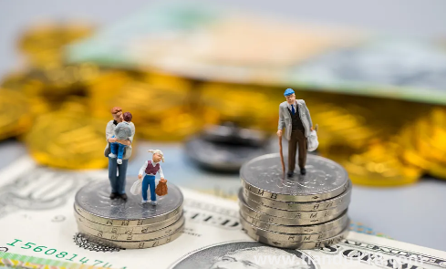 老年人理財好還是存定期好(老年人理財要注意什么)(圖2) 老年人理財好還是存定期好2