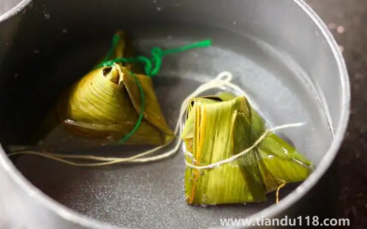 生粽子煮一個小時能熟嗎（生粽子煮多久才能熟透）