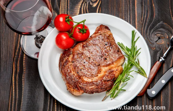 牛排一般多少錢一份（吃牛排的注意事項）