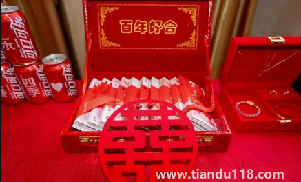 訂婚和結(jié)婚時(shí)間可以跨年嗎(結(jié)婚哪些是要注意的)(圖3) 訂婚和結(jié)婚時(shí)間可以跨年嗎3