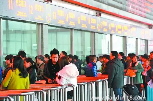 2022年國慶節(jié)高鐵火車票什么時候開售(國慶節(jié)坐高鐵火車怎么防護(hù))(圖2) 2022年國慶節(jié)高鐵火車票什么時候開售2