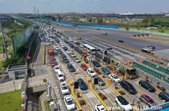 2022年國(guó)慶節(jié)高速公路免費(fèi)是幾號(hào)到幾號(hào)(國(guó)慶節(jié)高速通行注意事項(xiàng))(圖1) 2022年國(guó)慶節(jié)高速公路免費(fèi)是幾號(hào)到幾號(hào)1