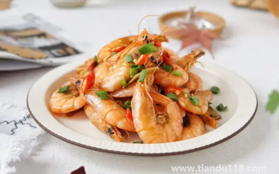 市場(chǎng)上賣的基圍蝦是海蝦嗎(基圍蝦怎么做好吃)(圖2) 市場(chǎng)上賣的基圍蝦是海蝦嗎2