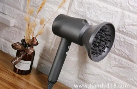 吹風(fēng)機線粗的好還是細(xì)的好(吹風(fēng)機是不是線越粗越好用)(圖3) 吹風(fēng)機線粗的好還是細(xì)的好3