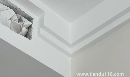 乳膠漆開裂一般發(fā)生在多久之后（墻體裂縫后刷乳膠漆會裂嗎）