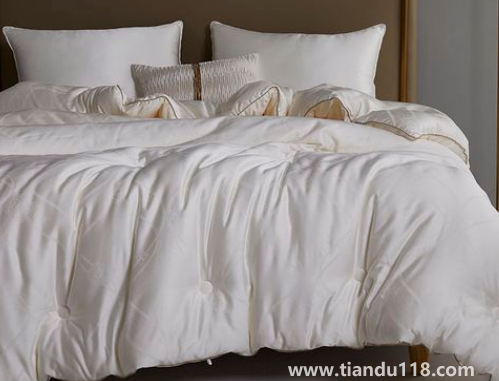 大豆纖維被可以洗衣機(jī)洗嗎(大豆纖維被清洗注意事項(xiàng))(圖2) 大豆纖維被可以洗衣機(jī)洗嗎2