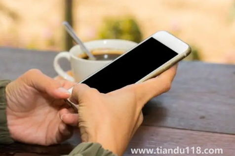 手機(jī)輻射和微波爐輻射哪個(gè)大(怎么減少手機(jī)輻射)(圖3) 手機(jī)輻射和微波爐輻射哪個(gè)大3