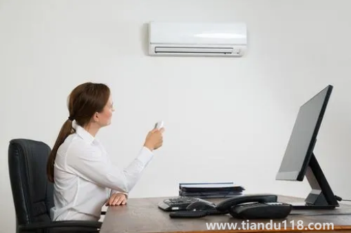 秋天空調(diào)制暖開不了是怎么回事(秋天空調(diào)要開一整晚嗎)(圖3) 秋天空調(diào)制暖開不了是怎么回事3