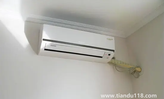 秋天室內(nèi)空調(diào)調(diào)制冷還是制熱(怎么開空調(diào)更省電)(圖2) 秋天室內(nèi)空調(diào)調(diào)制冷還是制熱2