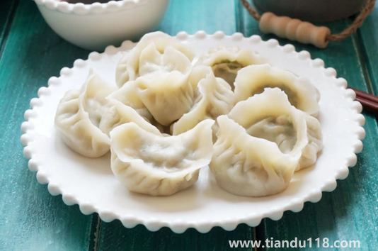 嚴重凍成一坨的餃子怎么吃（餃子怎么冷凍不會粘在一起）