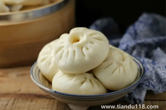包子蒸成什么樣算熟了(包子蒸多少分鐘就熟了)(圖1) 包子蒸成什么樣算熟了1