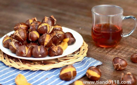 炒熟的板栗可以過夜吃嗎(吃炒板栗要注意什么)(圖2) 炒熟的板栗可以過夜吃嗎2