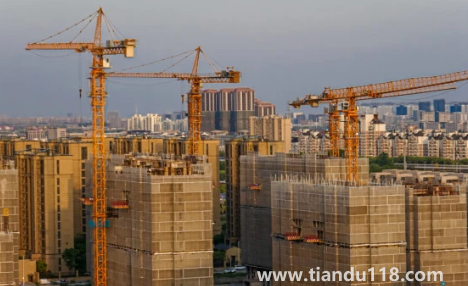 專家建議未來三年不宜買房可信嗎（未來幾年房子還會(huì)貶值嗎）