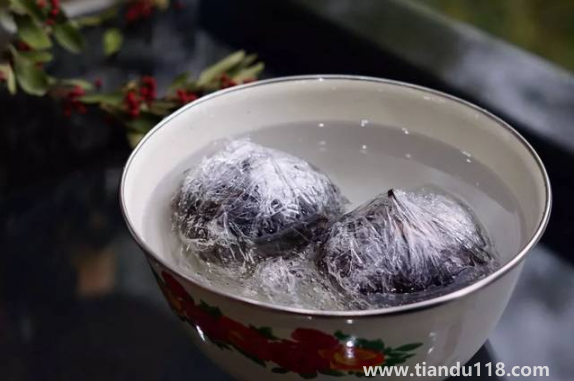 凍梨解凍用冷水比熱水快嗎（凍梨怎么吃）