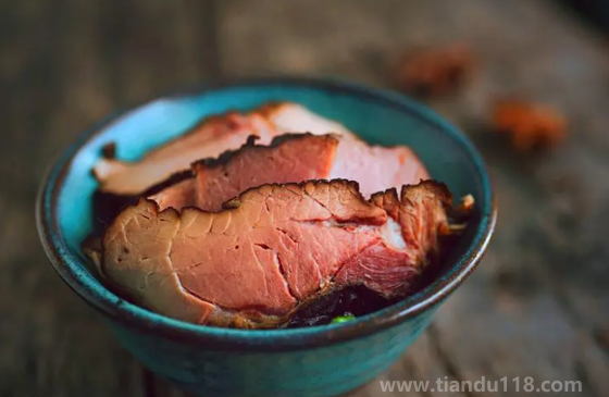 臘肉腌制臭了怎么補(bǔ)救（臘肉一般要腌制多久）