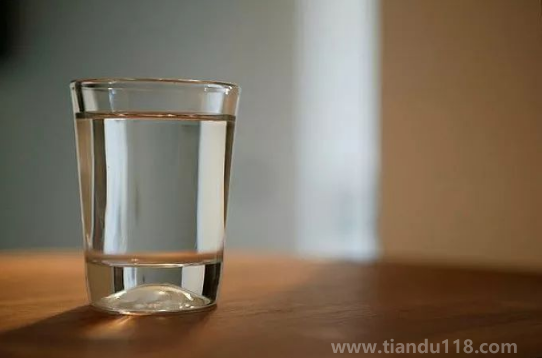 淡鹽水可以補充電解質嗎（喝淡鹽水有什么好處）