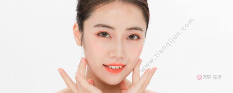 ?夢妝山茶凝時(shí)適合年齡 ?夢妝山茶凝時(shí)適合哪個(gè)年齡(圖1) ?夢妝山茶凝時(shí)適合年齡